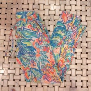 Lilly Pulitzer printed linen joggers size XS
